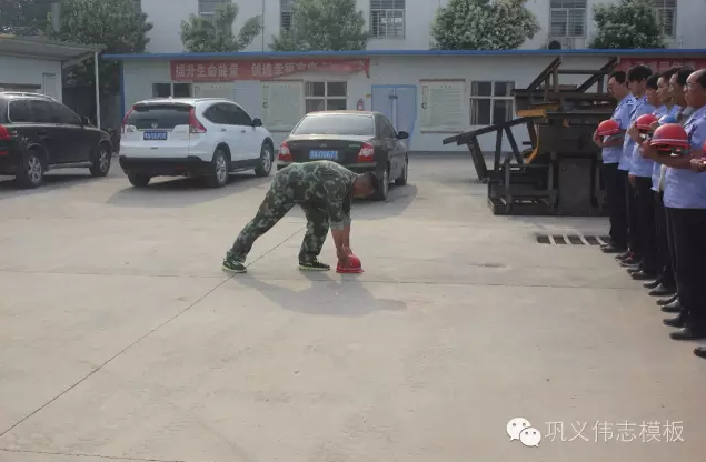 全民皆兵，來之能戰(zhàn)，戰(zhàn)之則勝【偉志鋼模板廠家】